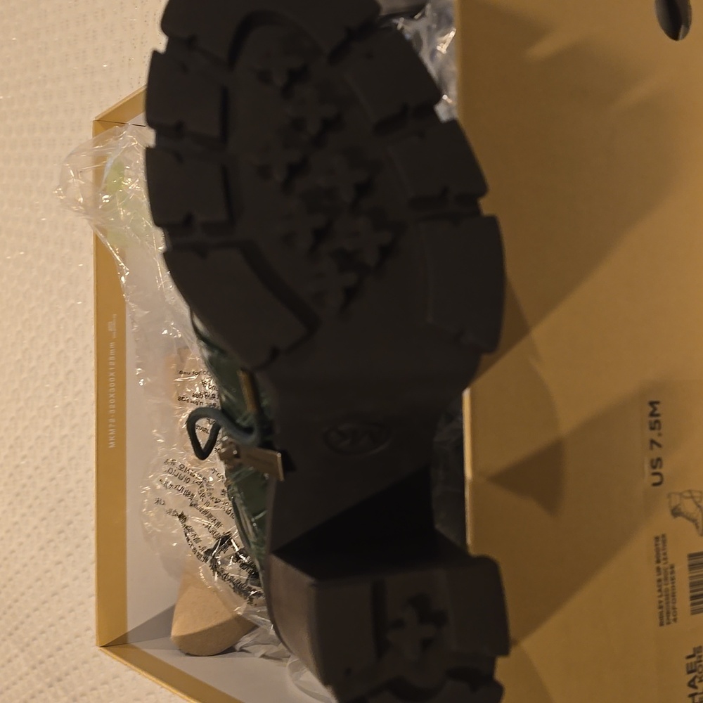 New Imbosed Croc Leather Michael Kors Boots. - Picture 3 of 6